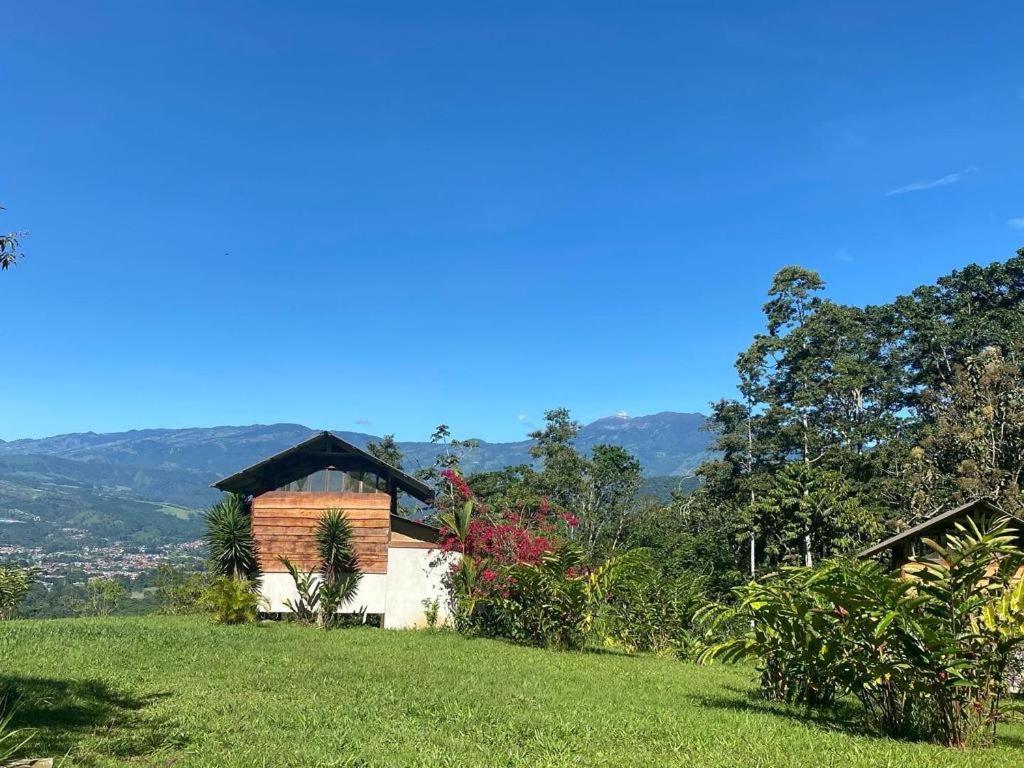 Hacienda Monteclaro Hotel Turrialba Bagian luar foto